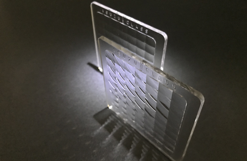 成型可能な紫外線透過ガラス　IHU200，IHU200LMの成型事例（レンズアレイ）